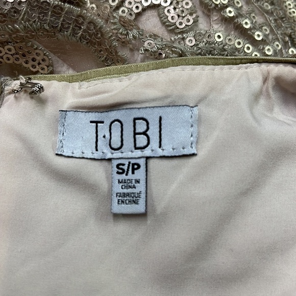 TOBI Naomi Plunge Neck Champagne/Gold Sequin Shift Mini Party Guest Dress SZ S - Picture 9 of 16